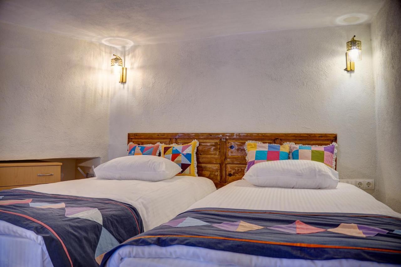 Gibos Cave Hotel أوروغوبْ المظهر الخارجي الصورة