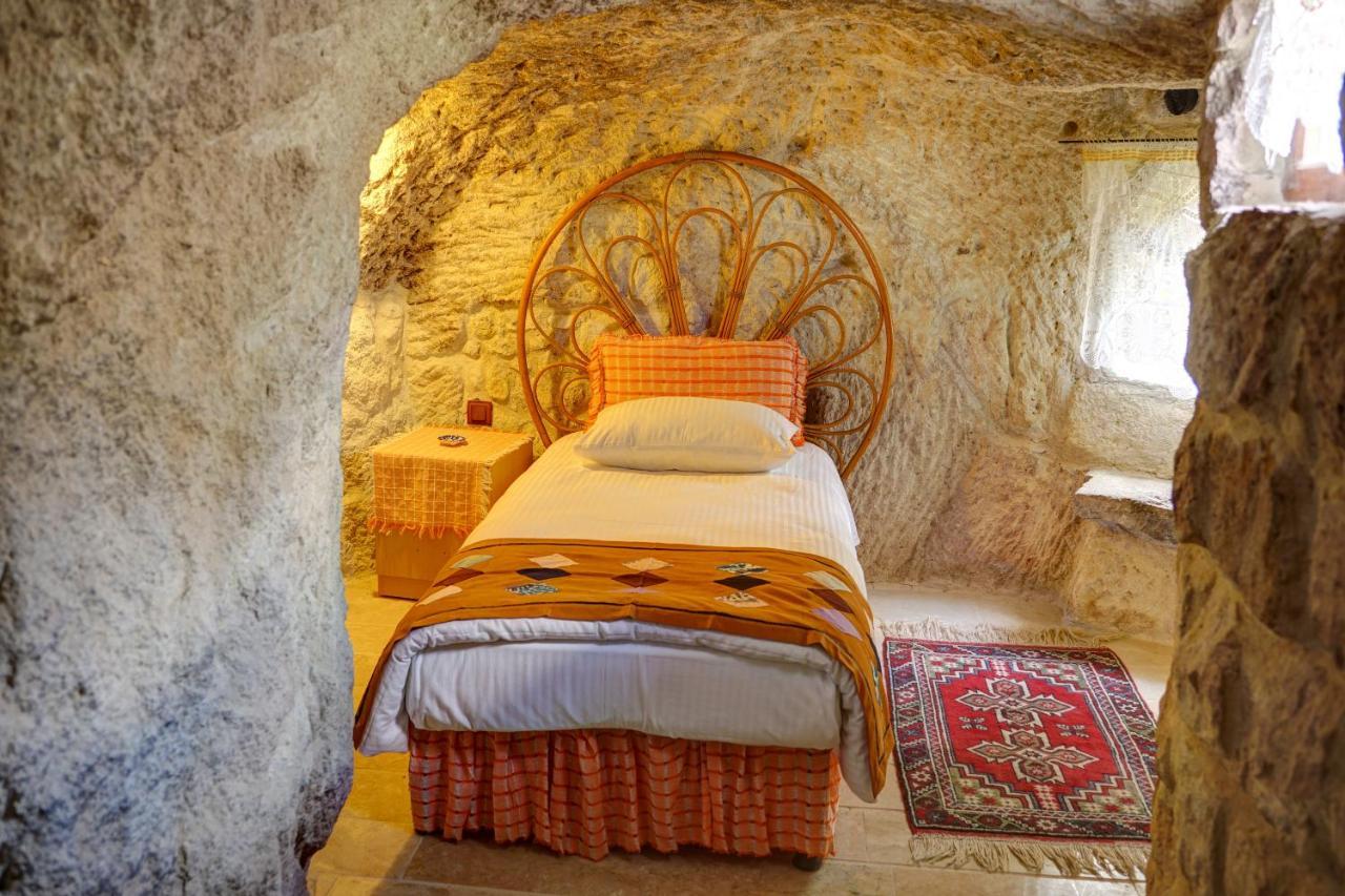 Gibos Cave Hotel أوروغوبْ المظهر الخارجي الصورة