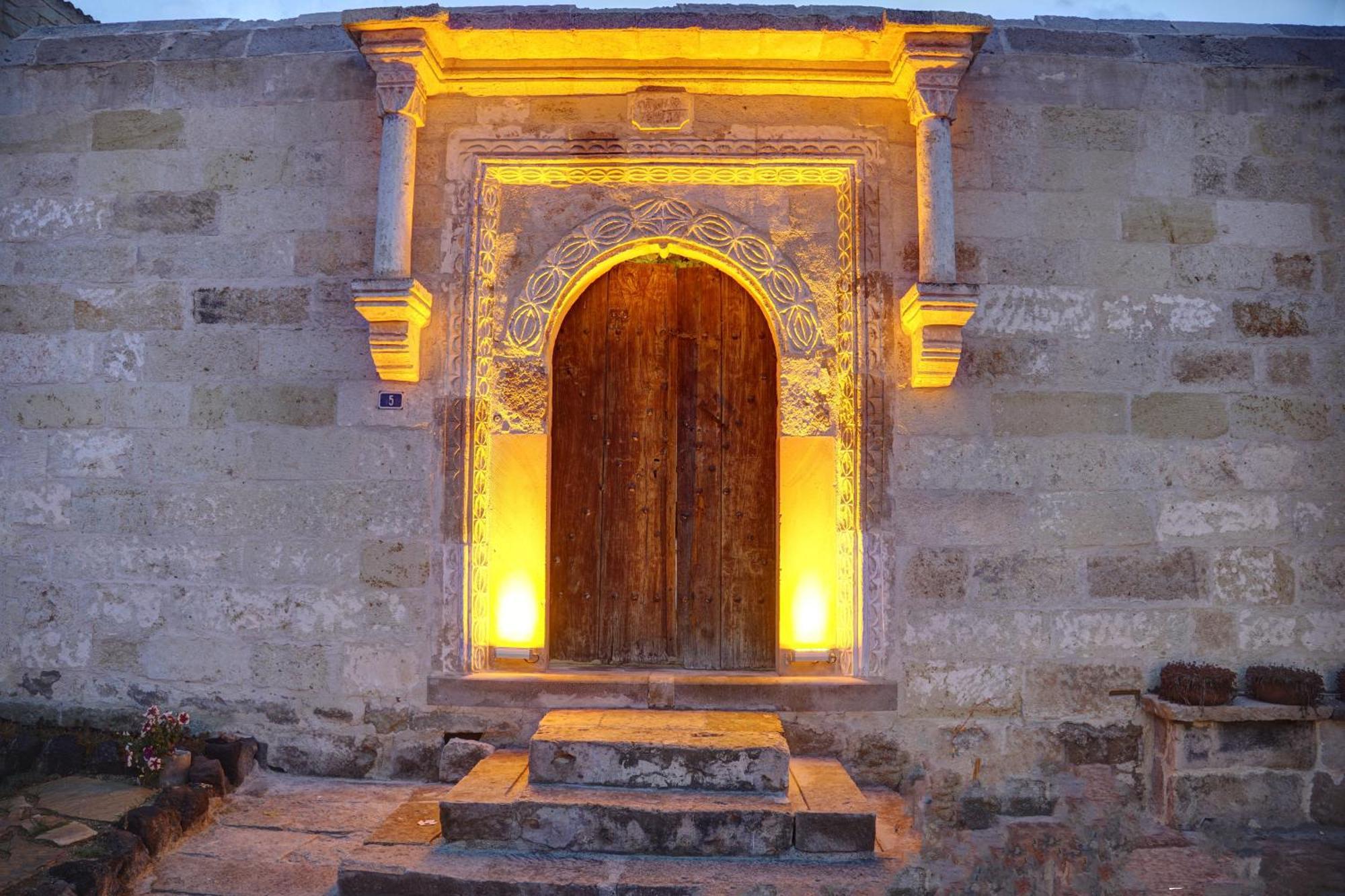 Gibos Cave Hotel أوروغوبْ المظهر الخارجي الصورة