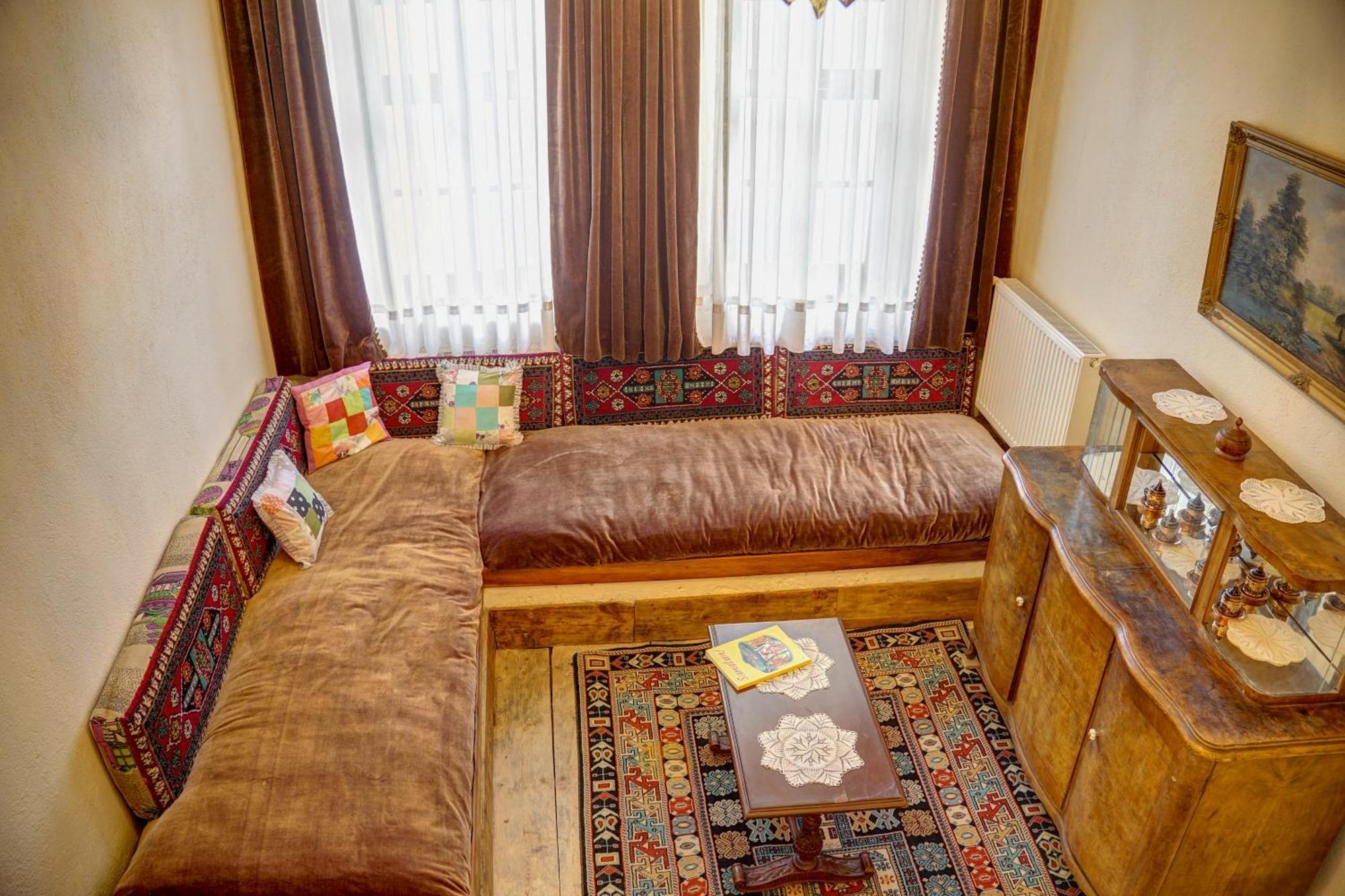 Gibos Cave Hotel أوروغوبْ المظهر الخارجي الصورة