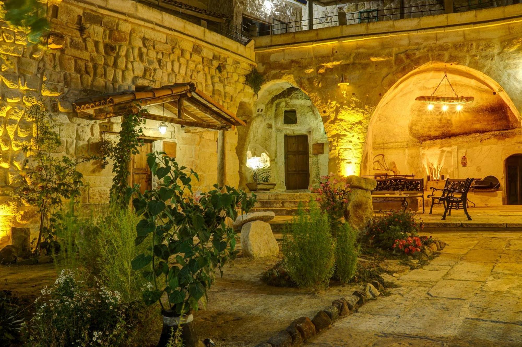 Gibos Cave Hotel أوروغوبْ المظهر الخارجي الصورة